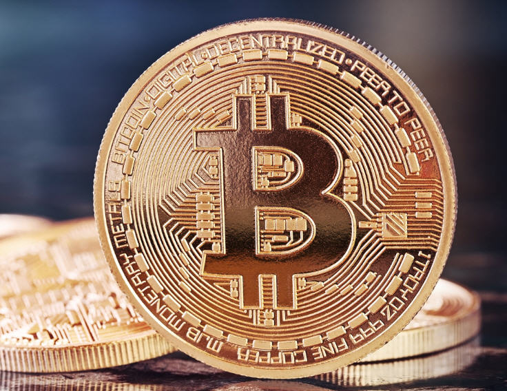 10000 بیت کوین در 8 کیف پول