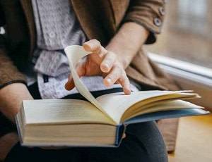 8 راه برای اینکه بیشتر کتاب بخوانیم