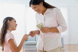 به بچه ها چقدر پول توجیبی بدهیم؟