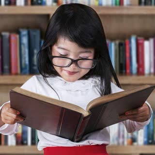 در خانه کتاب داشته باشید