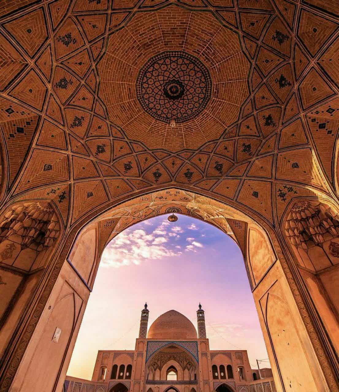 مسجد آقا بزرگ کاشان 