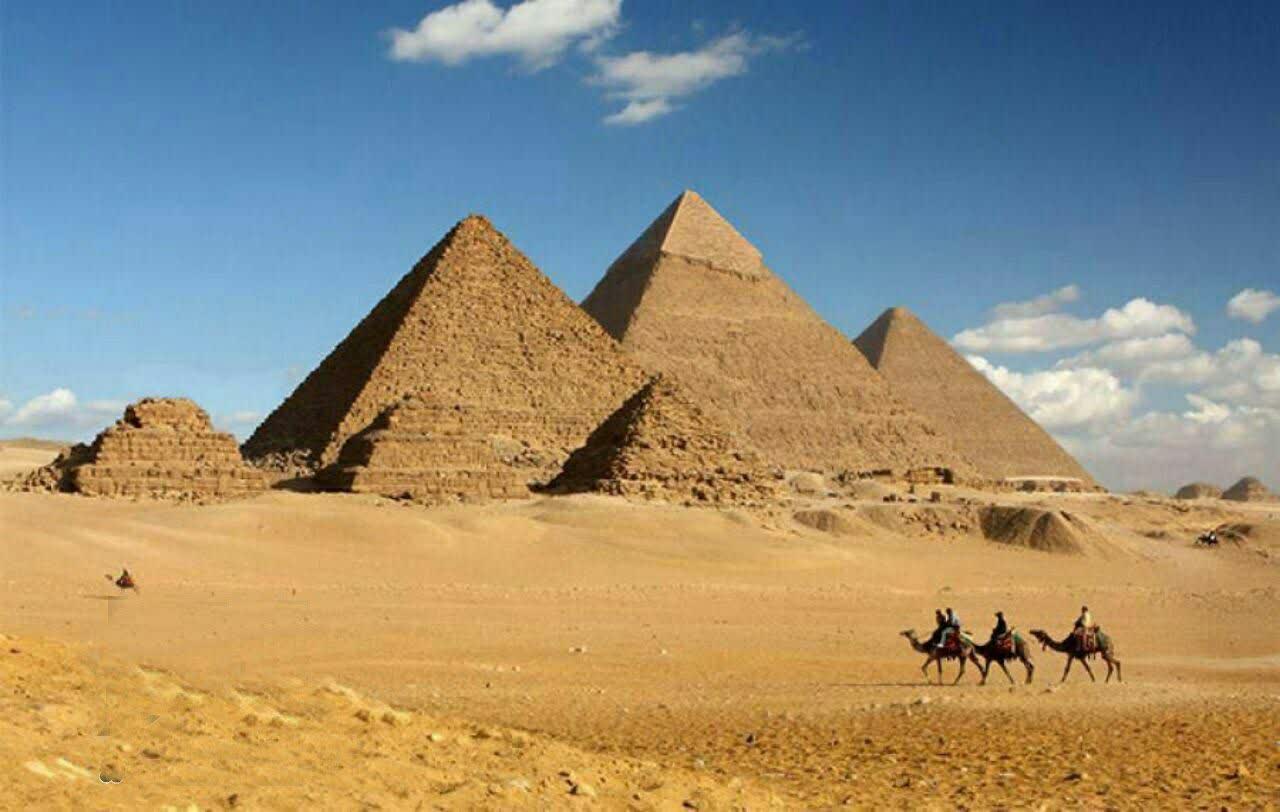 امارات اهرام ثلاثه را هم خرید