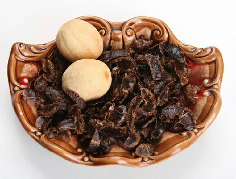 لیمو عمانی در قورمه سبزی