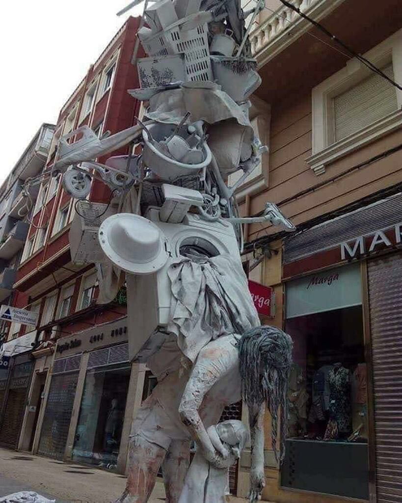 بار سنگین زندگی روی دوش مادر