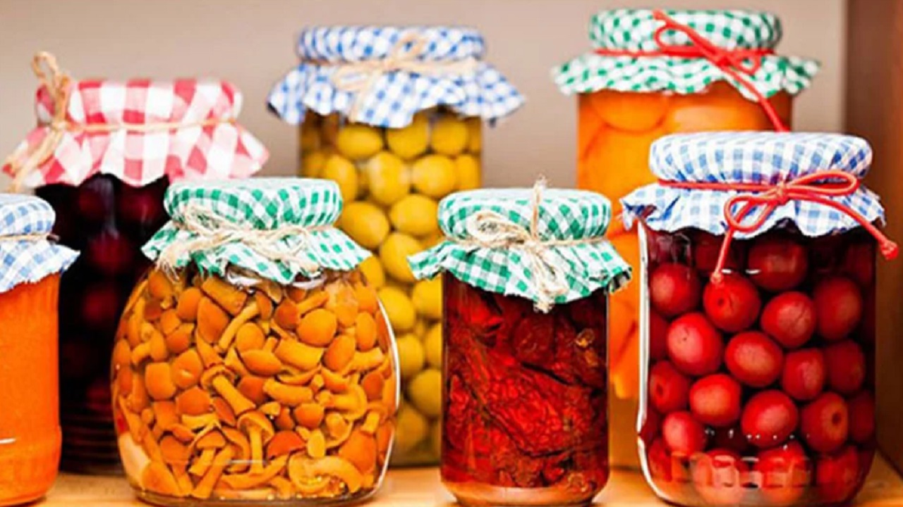 طرز تهیه ترشی سبزیجات ترد و خوشمزه