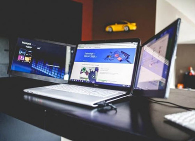 چند تصویر زمینه برای چند نمایشگر 