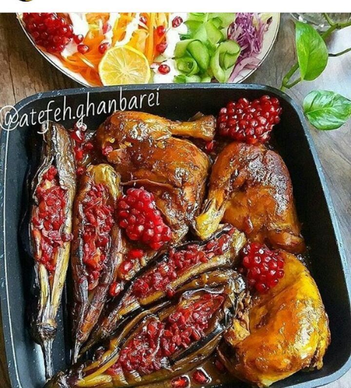 مرغ اناری و بادمجان شکم پر