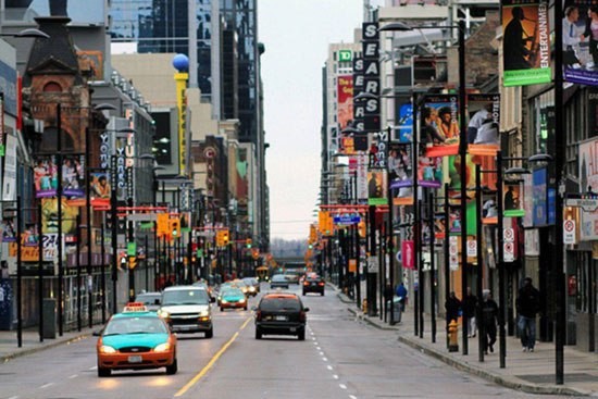 طولانی ترین خیابان دنیا yonge با86کیلومتر