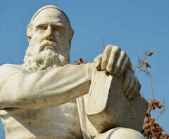 باور خیام درمورد شاد زندگی کردن 
