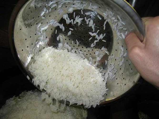 آبکش کردن برنج