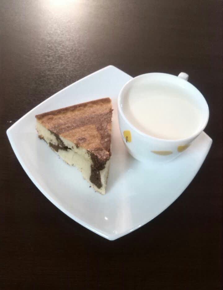 شیر و کیک
