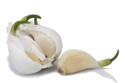 پیاز و سیر جوانه زده را چه کار کنیم؟