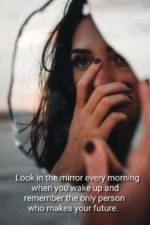 تو آینه نگاه کن 