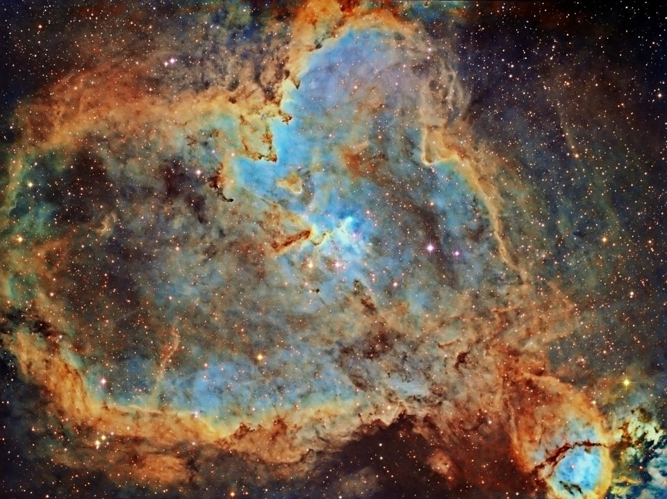 IC 1805: سحابی قلب
