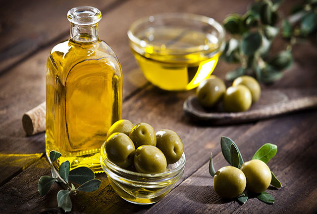 تمیز کردن تابه چدنی با روغن زیتون