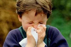 علت دائمی آبریزش بینی و عطسه کردن