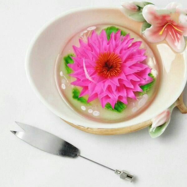 به صورت ناشتا ژله بخورید