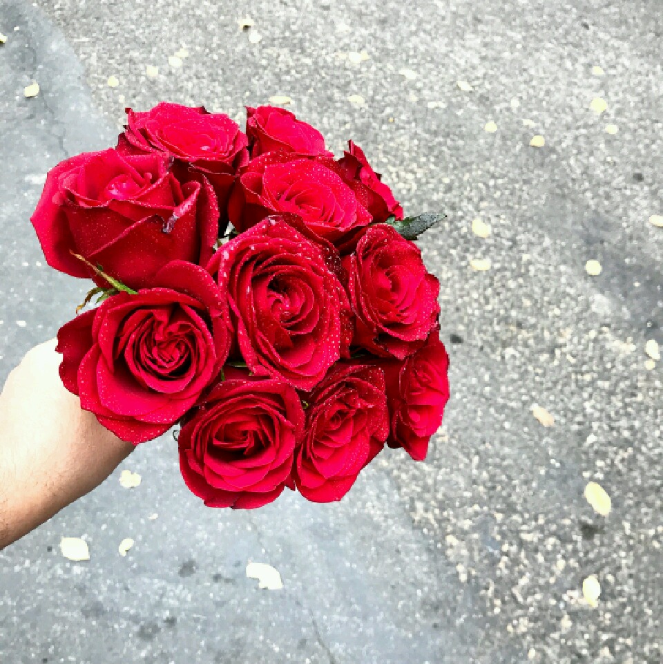بوییدن گل