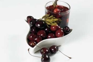 طرز تهیه ی ترشی گیلاس