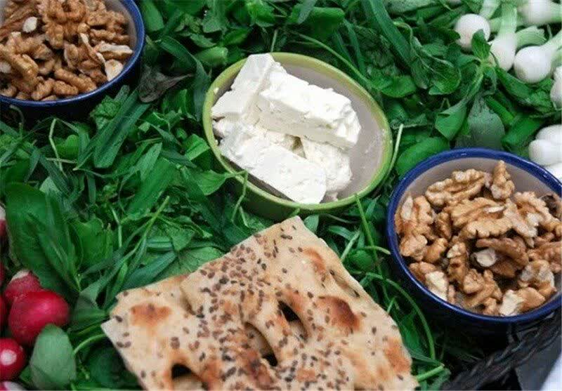 فاصله غذا و میوه