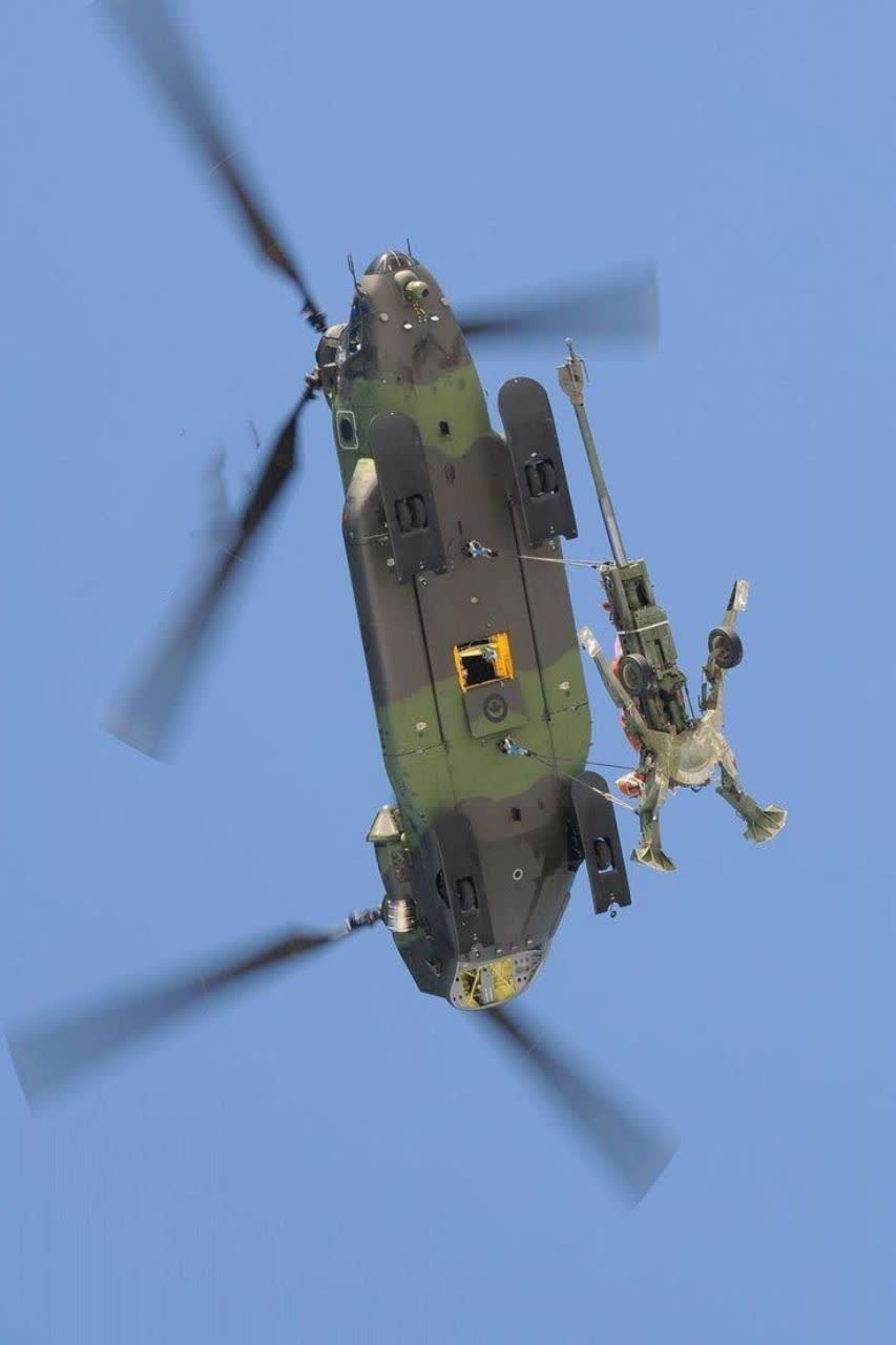 تصویری از بالگرد Ch-47f متعلق به کانادا