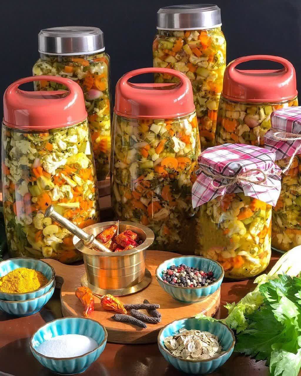 ترشی نخوری یه چیزی میشی ! 