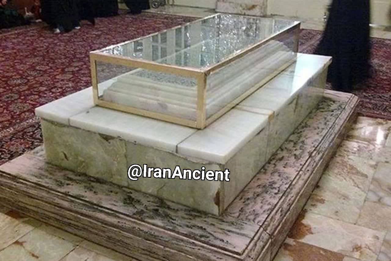 مزار خواجه نصیرالدین طوسی