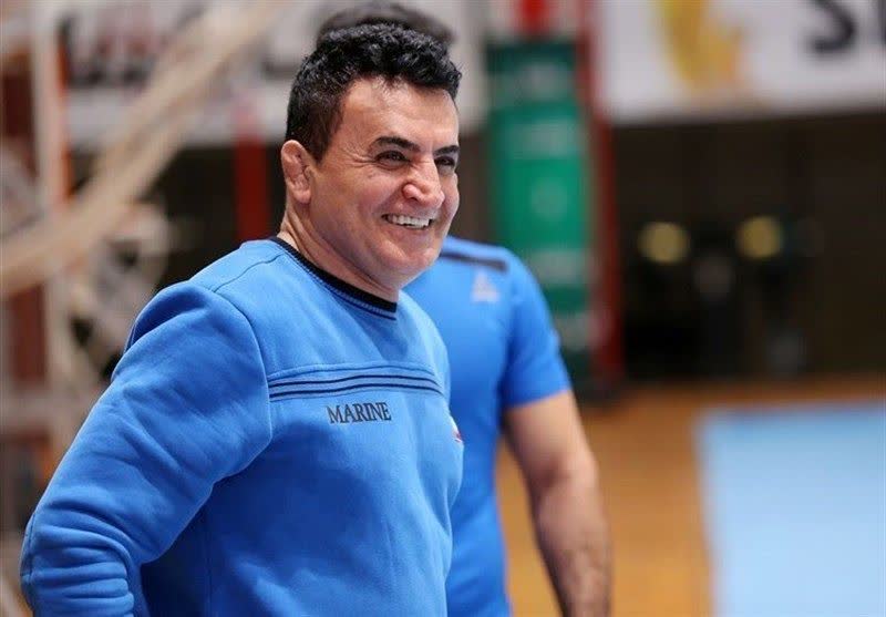 محمد بنا پس از بستری، راهی منزل شد