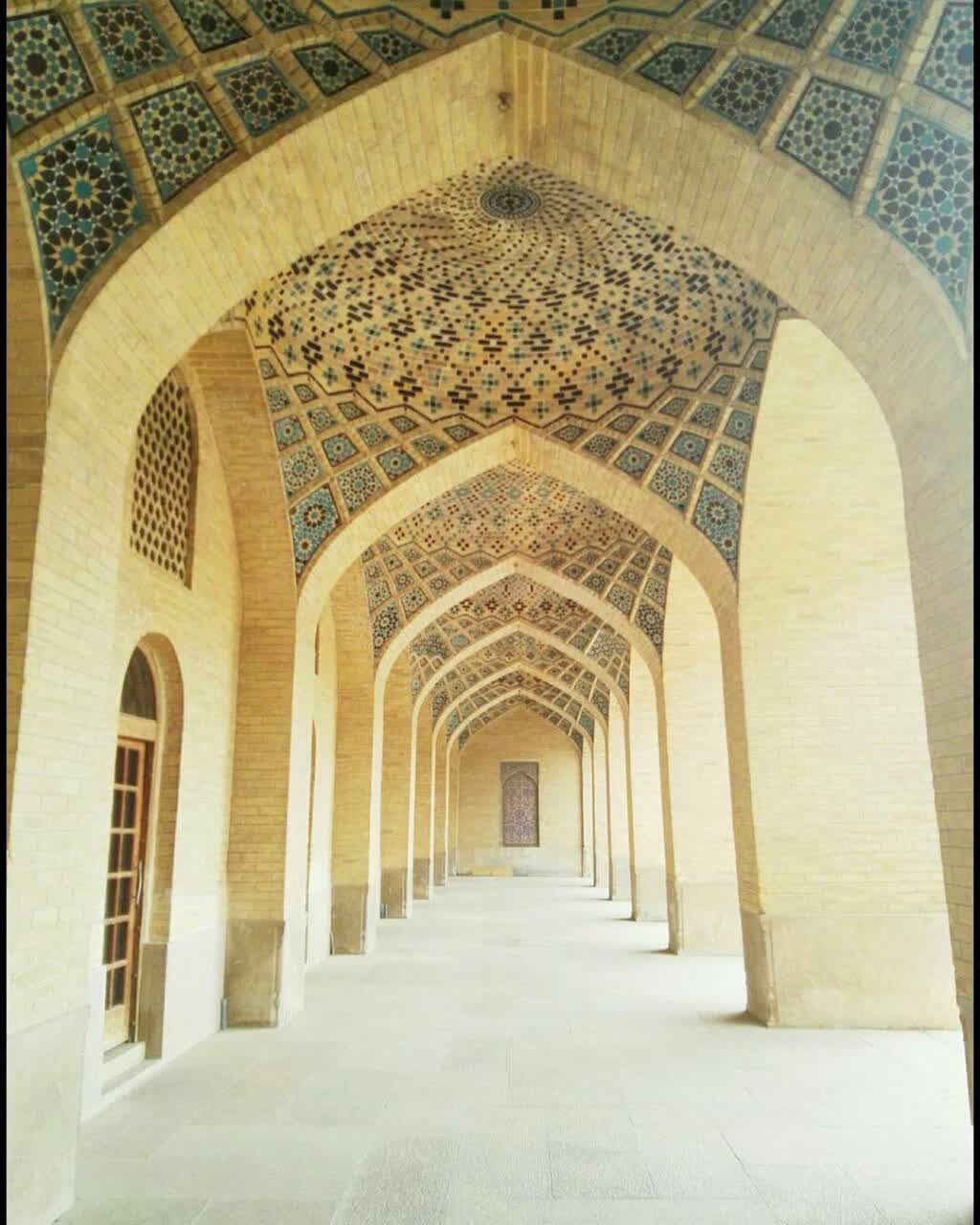 گوشه ای از زیبایی های مسجد نصیر الملک شیراز