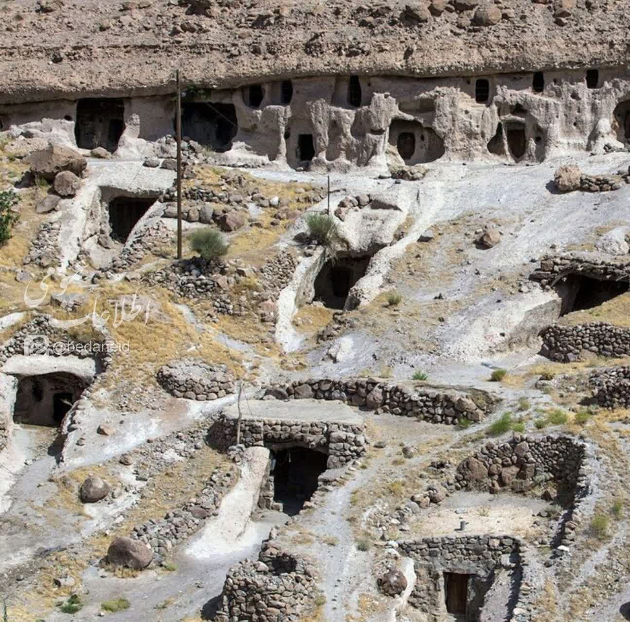 روستای‌ دست کند"میمند"کرمان