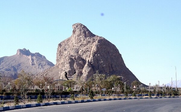  عقاب‌کوه یزد (تفت)