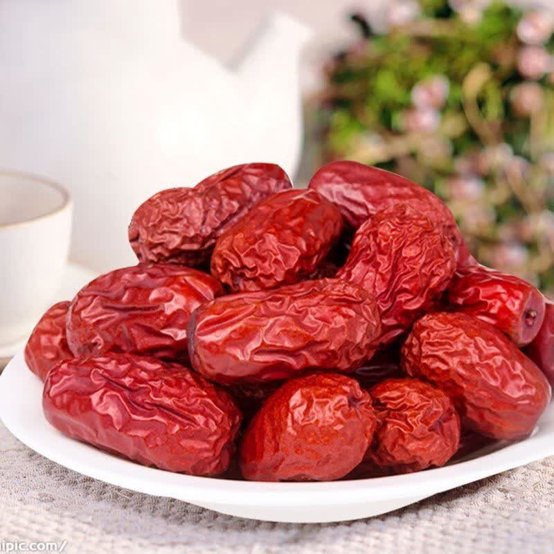 عناب میوه ای کوچک