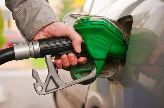 بنزین تشویقی ایام کرونایی صحت ندارد