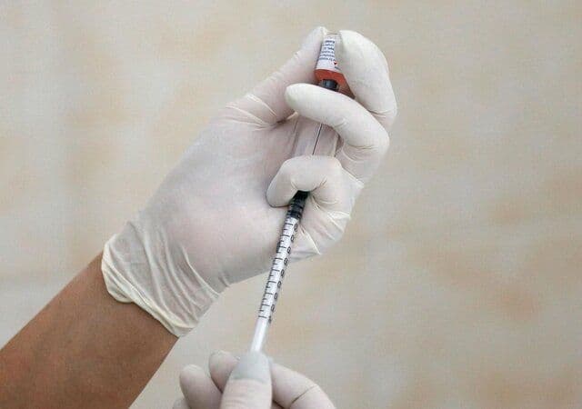 صدور مجوز آزمایش انسانی دومین واکسن ایرانی کرونا