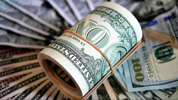  قیمت دلار و یورو در صرافی های بانکی