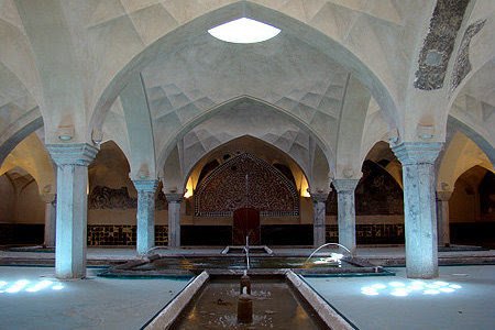 راز گرم شدن حمام شیخ بهایی تنها بایک شمع