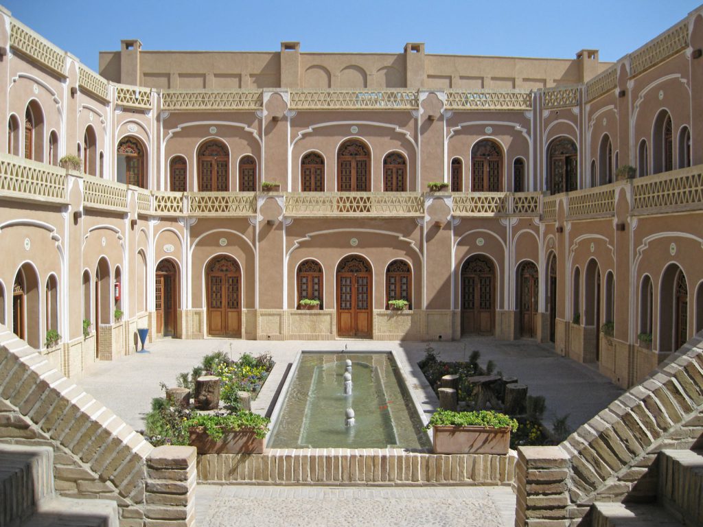همه چیز درباره خانه لاری‌ها در یزد