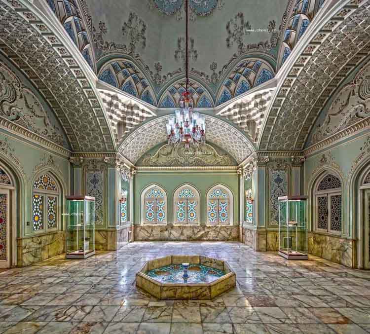 موزه قصر آیینه، نماد روشنایی یزد