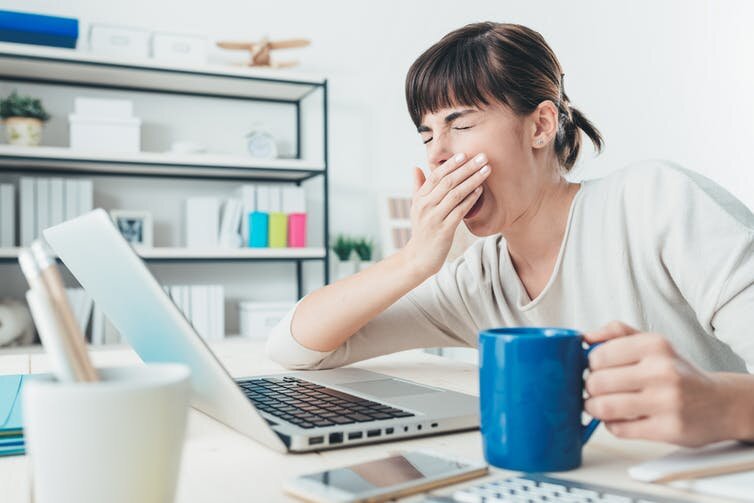 ۷ اشتباه قبل از خوابیدن