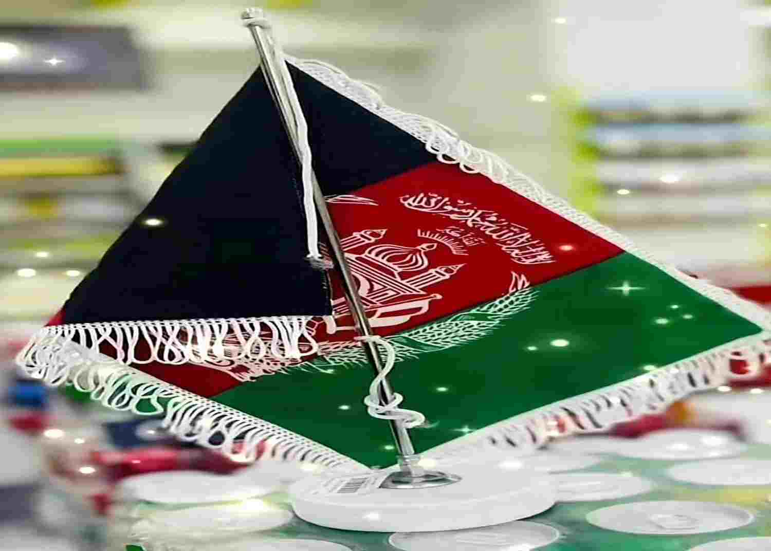 پرچم افغانستان چگونه به رنگ سفید یکدست در آمد؟